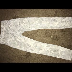 Lululemon white and grey leggings size 4